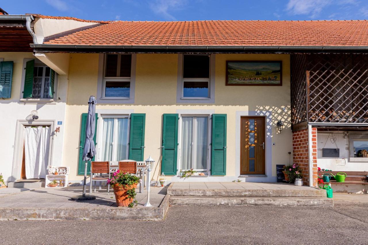 Villa La Belle Ferme Cottens  Exterior foto